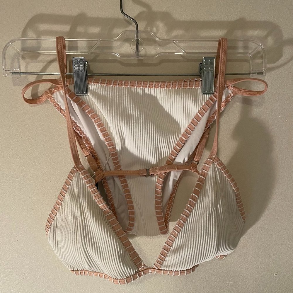 White and pink 2-piece bikini